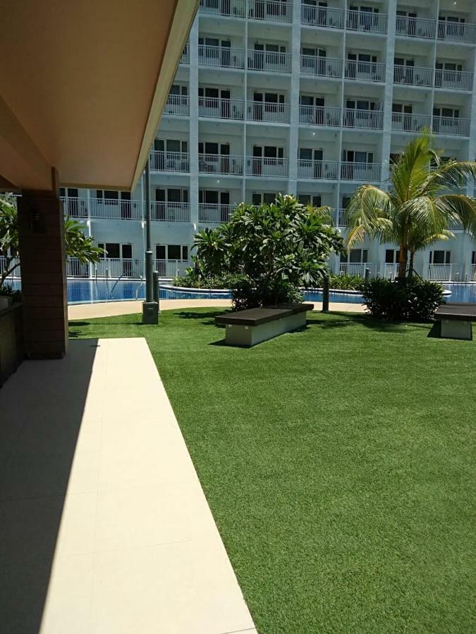 Shore Residences Moa Manila Exteriör bild